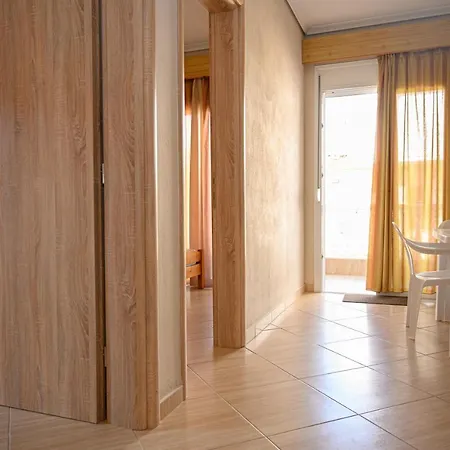 Anastasios Room's 3* Olympiakí Aktí