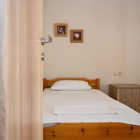 Anastasios Room's Aparthotel *