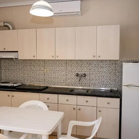 Aparthotel Anastasios Room's 3*