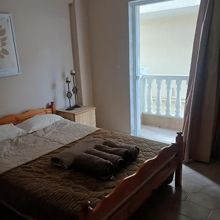 Aparthotel Anastasios Room's 3*