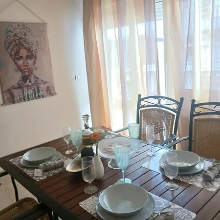 Anastasios Room's 3* Olympiakí Aktí