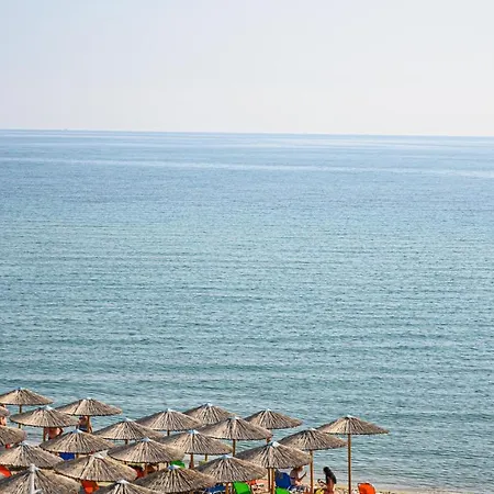 Anastasios Room's 3* Olympiakí Aktí