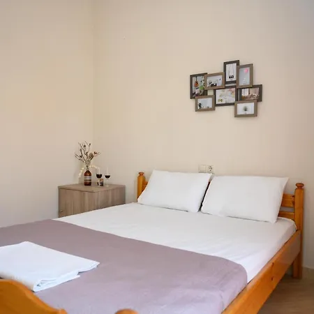 Anastasios Room's 3*