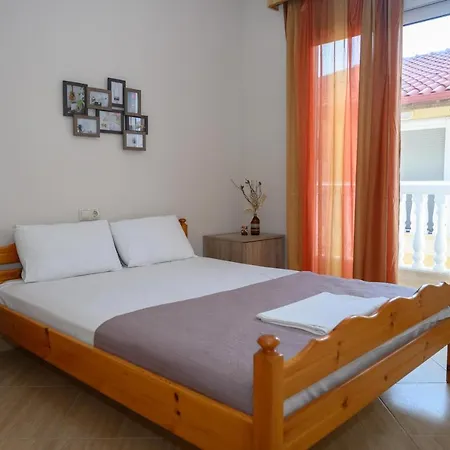 Anastasios Room's * Olympiakí Aktí