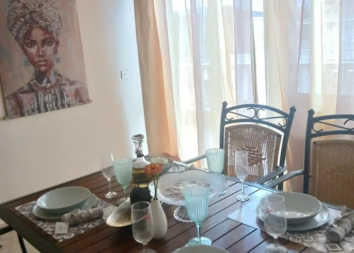 Anastasios Room's 3* Olympiakí Aktí